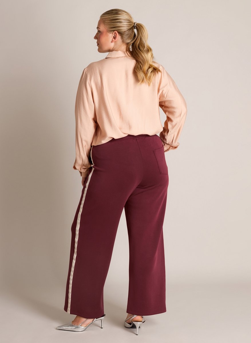 YEST CURVE Judit Essential Blouses - Warm Beige - maat 3(52)