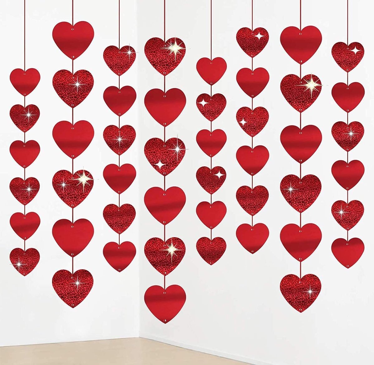 6x Hartjesslinger - Slinger hart - Valentijnsdag - Heart garland - Romantische decoratie - Rode hartjes - 6x 2 meter - Rood - Jonyx