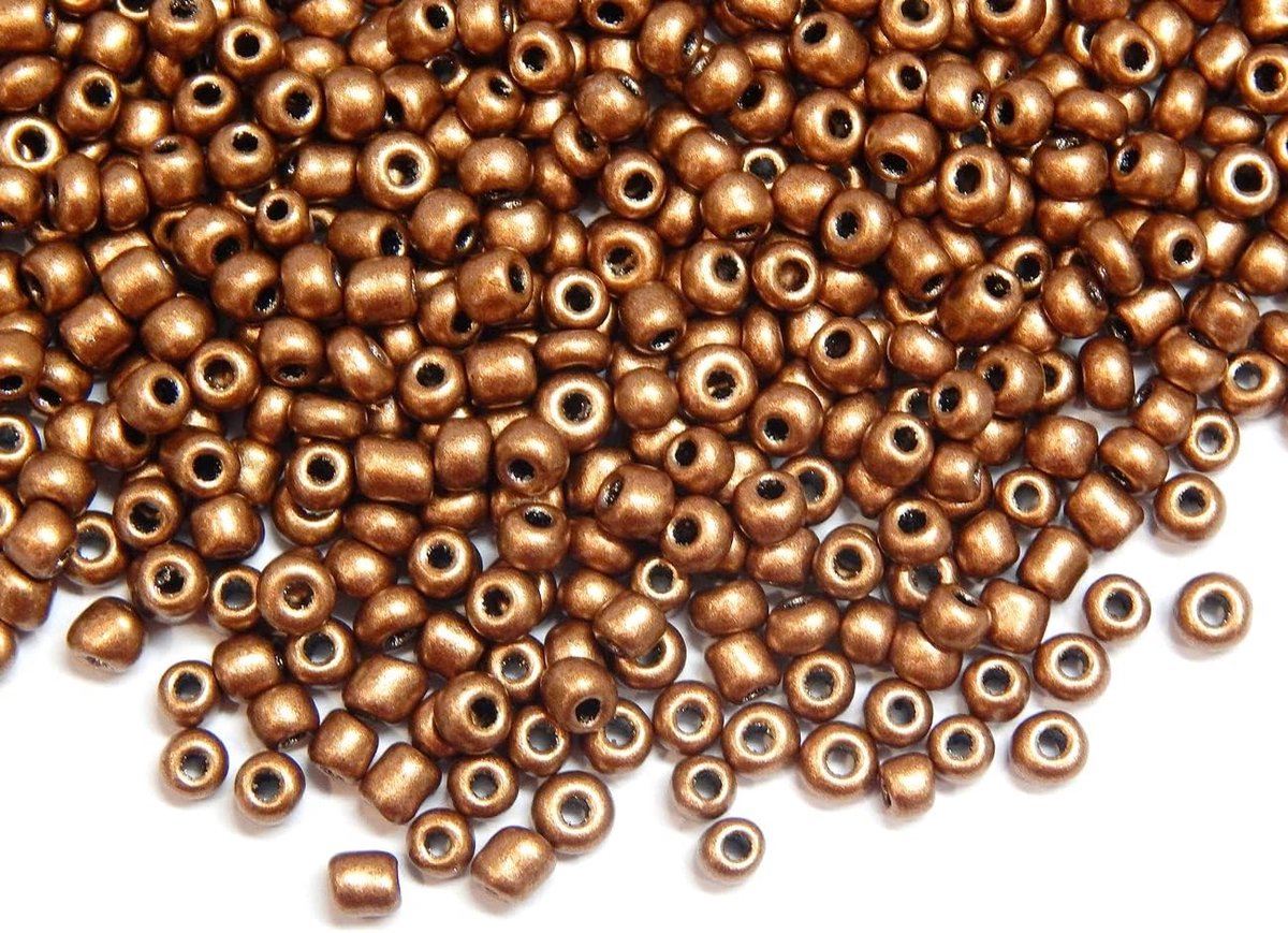 Kralen, indianenkralen, zaadkralen, pony, kralen, 3 mm, metallic kleur, 8/0, ronde mini-kralen, zaadkralen, 3300 stuks (mat bruin)