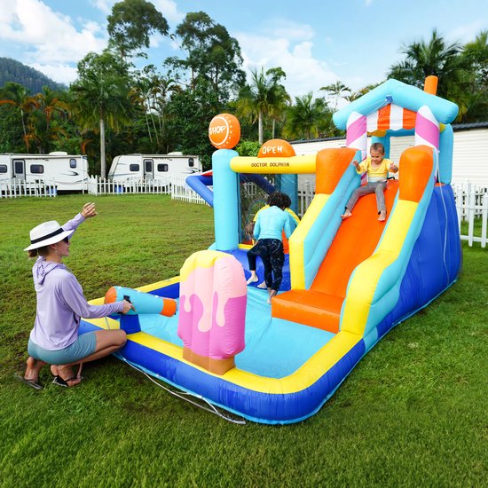 VVBV Kinderspringkussen Waterpark met 450W Blower 395x340x236 cm - Dubbele Glijbaan, Trampoline, Fontein, Waterpistolen, Klimmuur en Luifel - Opblaasbaar Buitenspeelgoed voor 3-8 Jaar