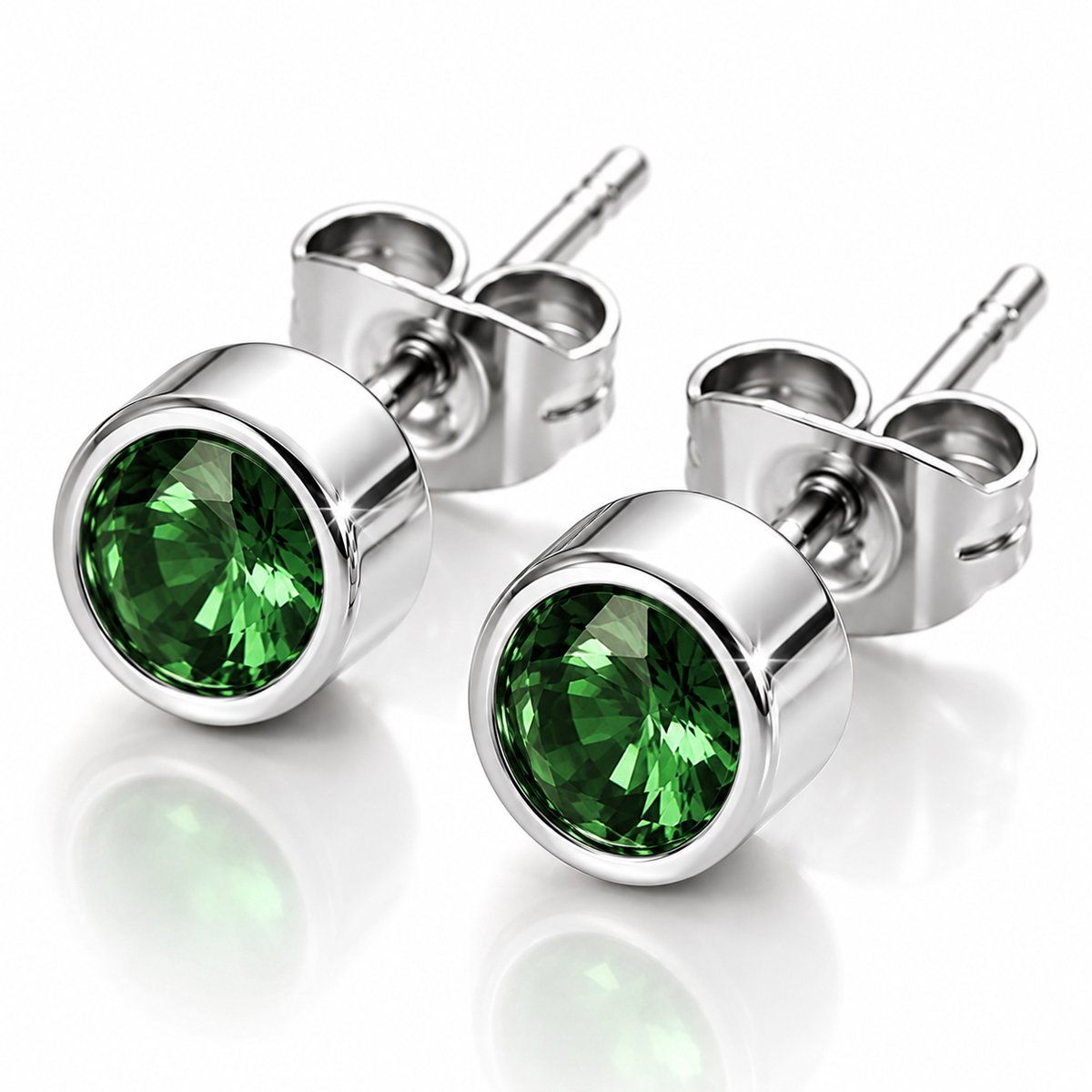 Maevi® Geboortesteen Oorbellen - Maand: Mei - Kleur: Zilver - Hoge Kwaliteit - Oorknopjes / Oorbel - Geboorte Steen / Birth Stone Earrings - Roestvrijstaal / RVS / Stainless Steel - Verkleurt Niet - Incl. Luxe Verpakking
