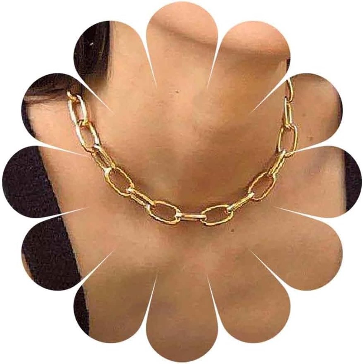 Minimalistische korte choker ketting met paperclip schakel, goudkleurig en dik ontwerp voor een trendy look