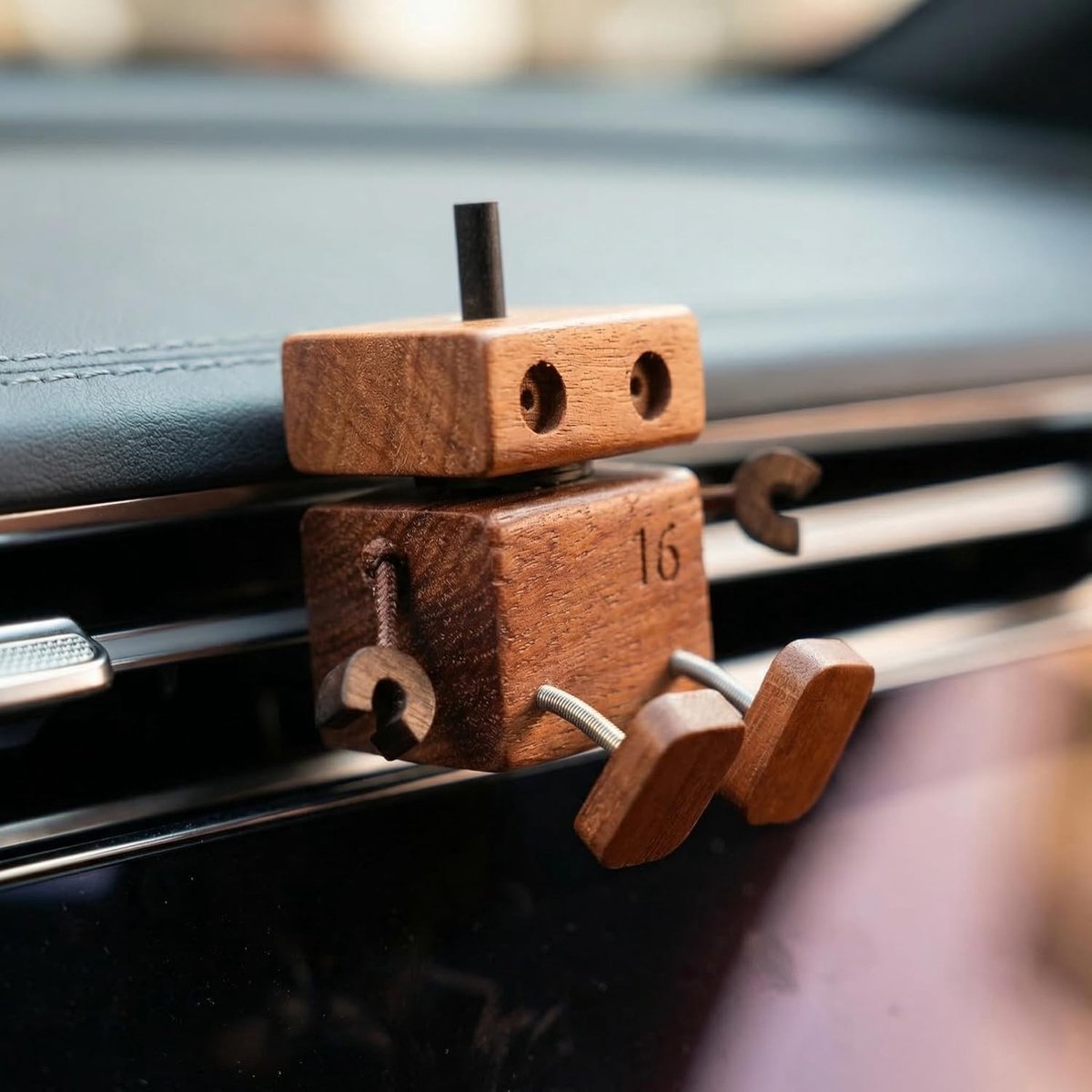 Handgemaakte houten wobbelfiguur luchtverfrisser voor auto met 3 geuren: Lavendel, Healtonn en Jasmijn, unieke houten autodecoratie en parfum diffuser