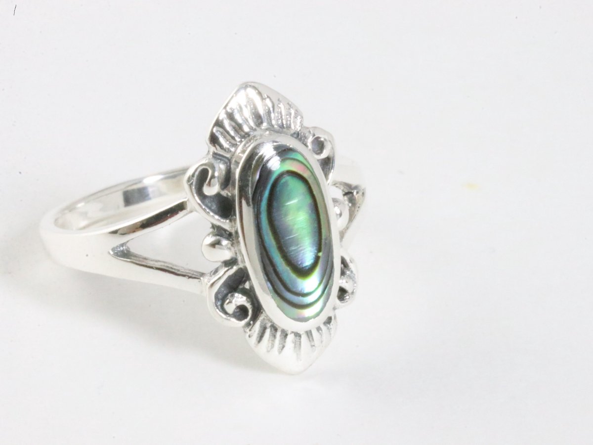 Bewerkte zilveren ring met abalone schelp - maat 19