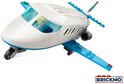 Een wit en blauw LEGO City passagiersvliegtuig met een piloot. Het vliegtuig is in de lucht.