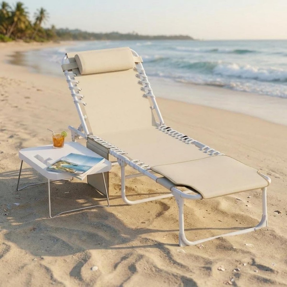 3-in-1 Luxe Strandstoel met Gezichtsopening - Opvouwbaar Zonnebed met Zijtafel - Verstelbaar in 5 Standen - Max. 150 kg - Textilene Ligbed voor Strand & Tuin - beige
