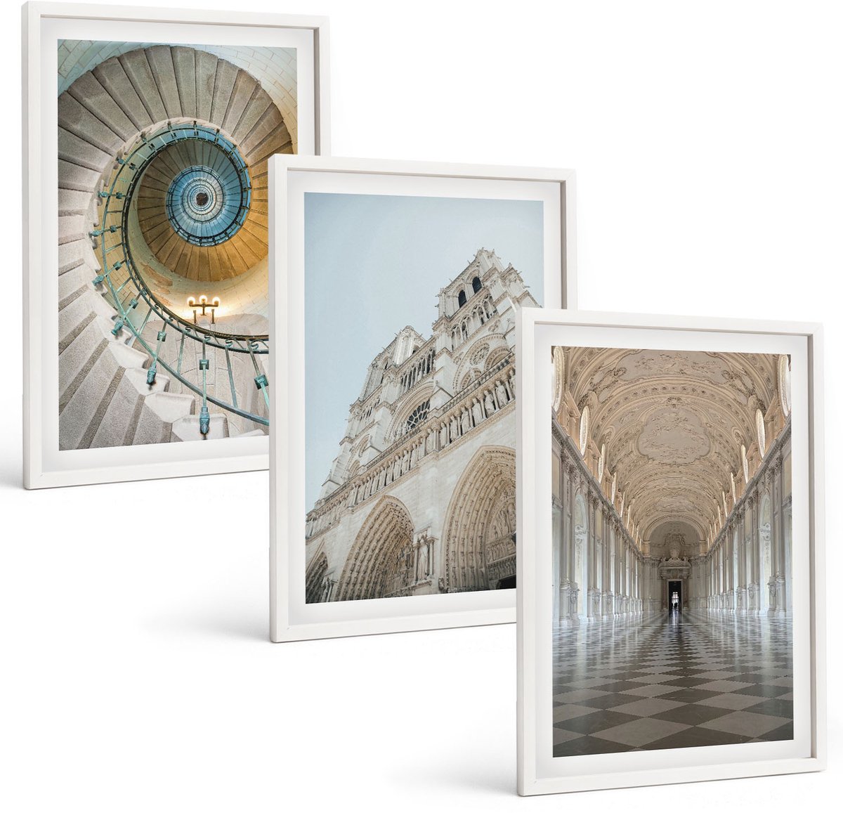 Wallfluent 3-Delige Schilderij Set - Wenteltrap Van De Kathedraal Uitzicht Op De Gevel Van Het Gebouw Tegelgang - 40 x 60 - Wanddecoratie - Schilderijen Set - Interieur - Stijlvolle Muurdecoratie