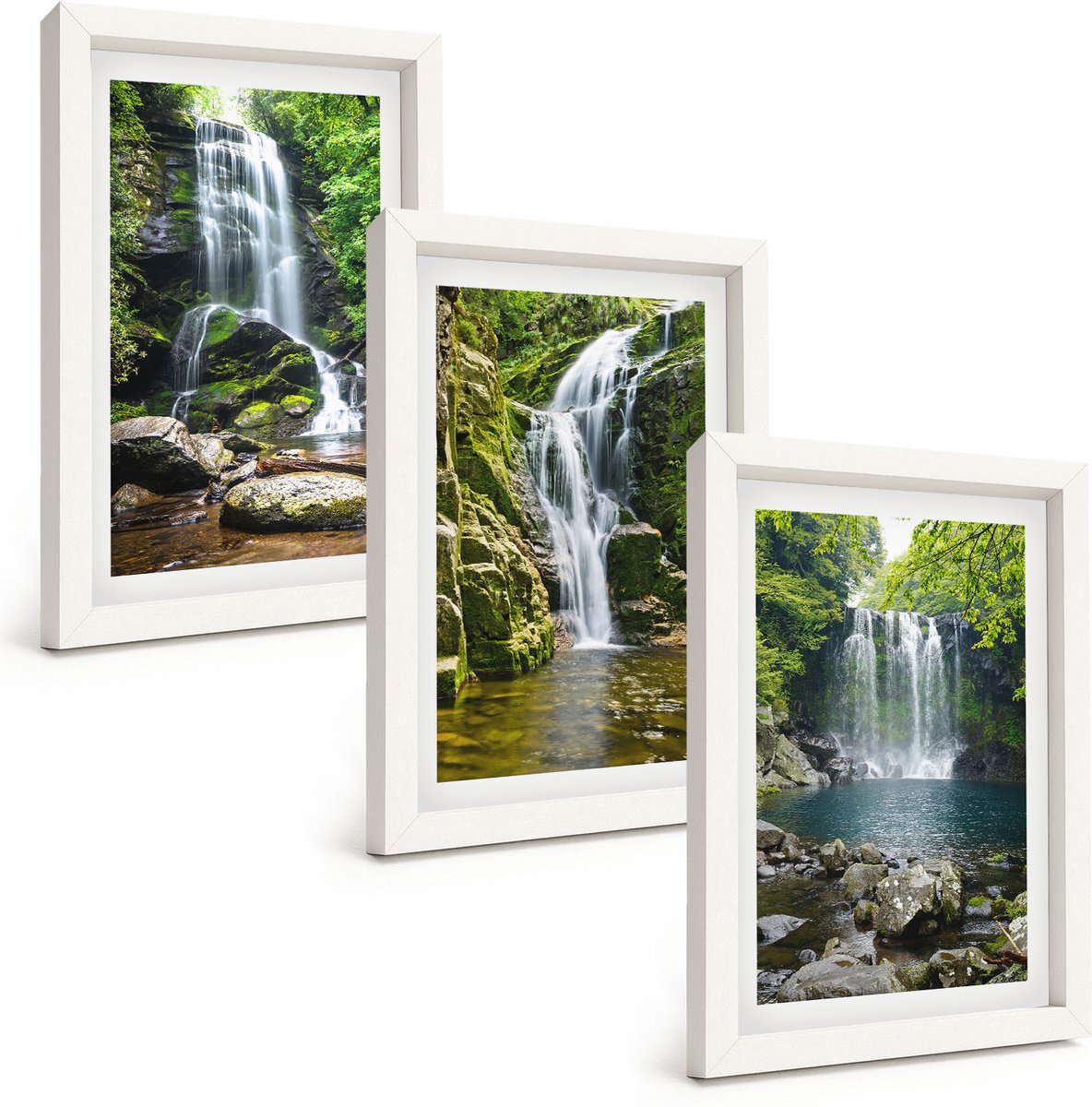 Wallfluent 3-Delige Schilderij Set - Watervallen In Een Groene Omgeving Met Stenen En Water. - 20 x 30 - Stijlvolle Muurdecoratie - Slaapkamer