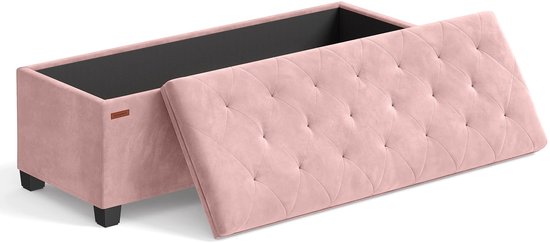 Roze gestoffeerde opbergkruk met opengeklapt deksel en knopen.