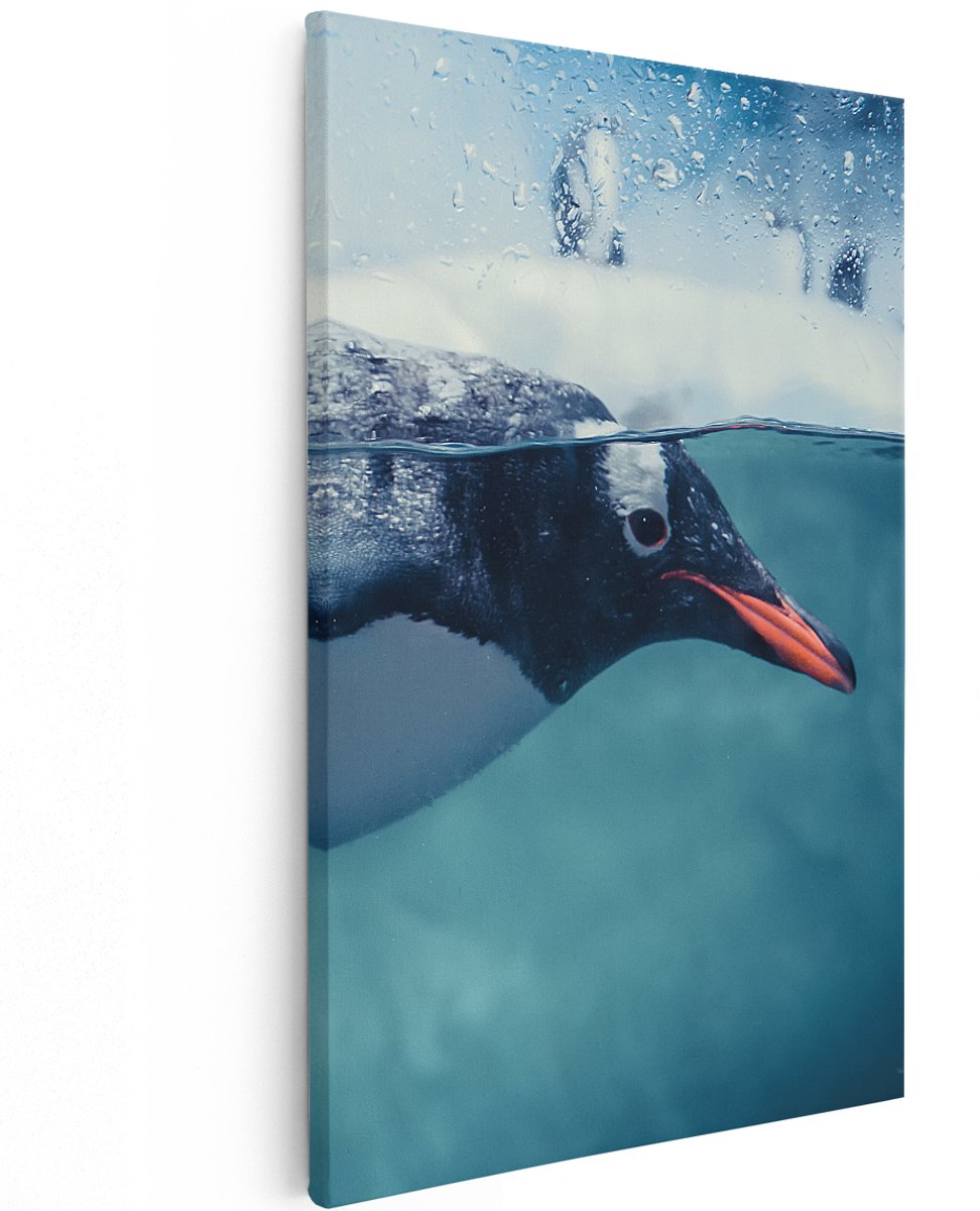 Artaza Canvas Schilderij Pinguïn Zwemt in het Water - 120x180 cm - Groot - Wanddecoratie Woonkamer - Schilderijen - Muurdecoratie