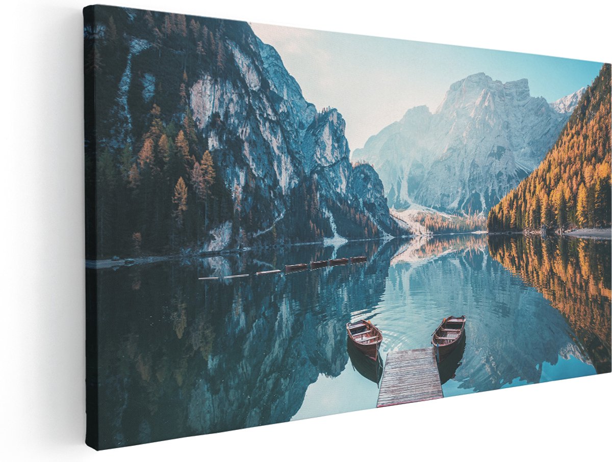 Artaza Canvas Schilderij Twee Bootjes Op Het Meer In De Bergen - 180x90 cm - Groot - Wanddecoratie Woonkamer - Schilderijen - Muurdecoratie
