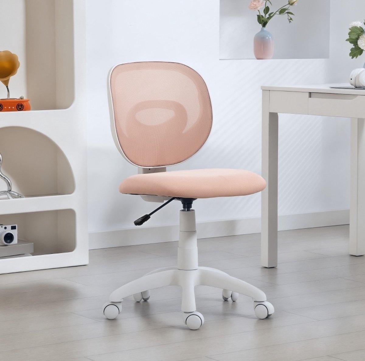 MEUNIQ Bureaustoel zonder armleuningen met C-vormige rugsteun, mesh rugleuning, hoogteverstelbaar 43-51 cm, 360° draaibaar met wielen, roze