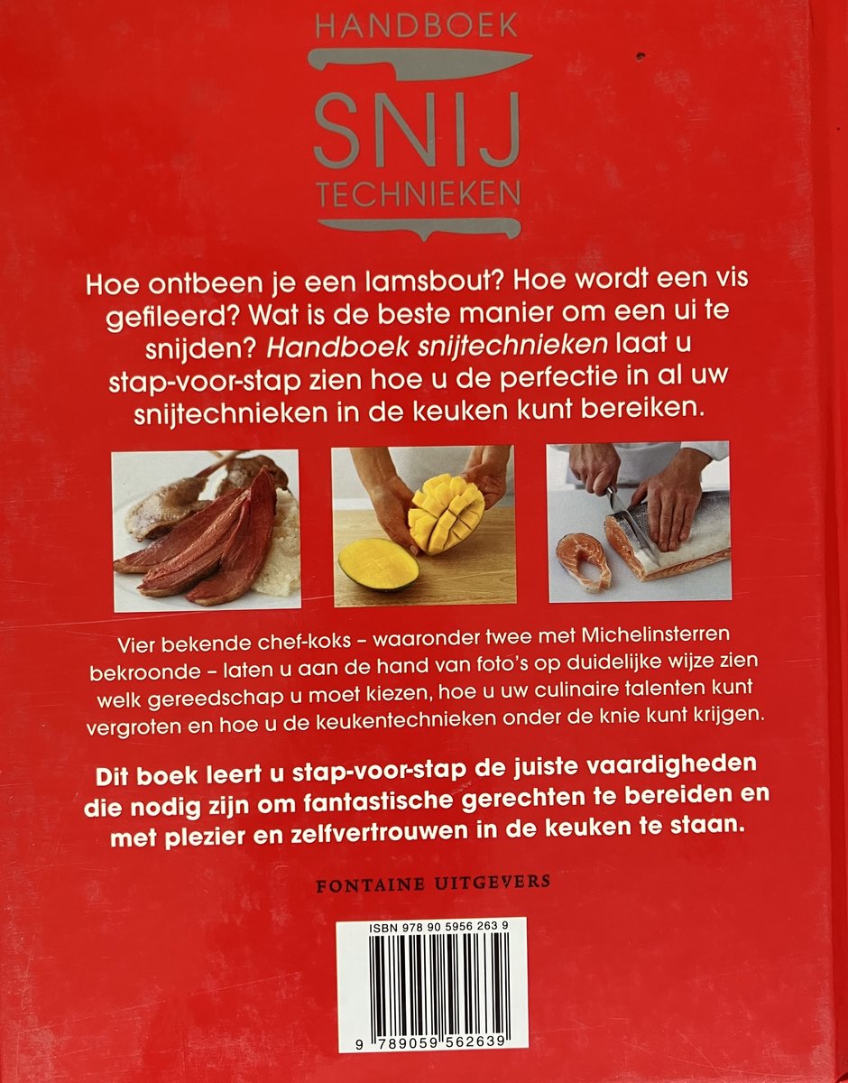 Boekomslag met tekst 'Handboek Snij Technieken' en afbeeldingen van lamstong, mango en visfilet.