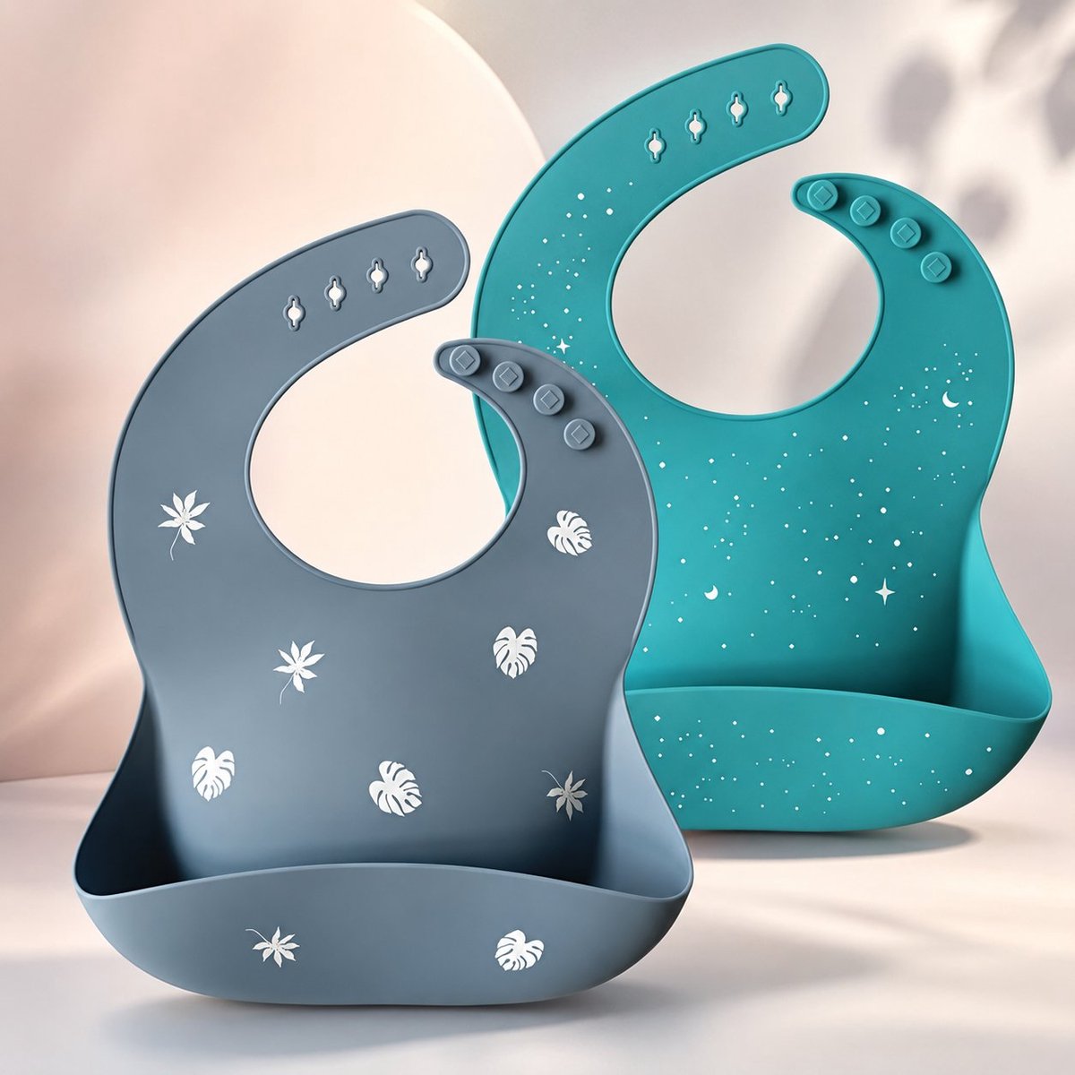 Siliconen Baby Slabbetjes 2-Pak - BPA Vrij Zachte Voedingsslabbetjes met Opvangzak - Verstelbare Halsmaat - Geschikt voor Baby en Peuter - Nazik Living (Grijsblauw/Blauwgroen)