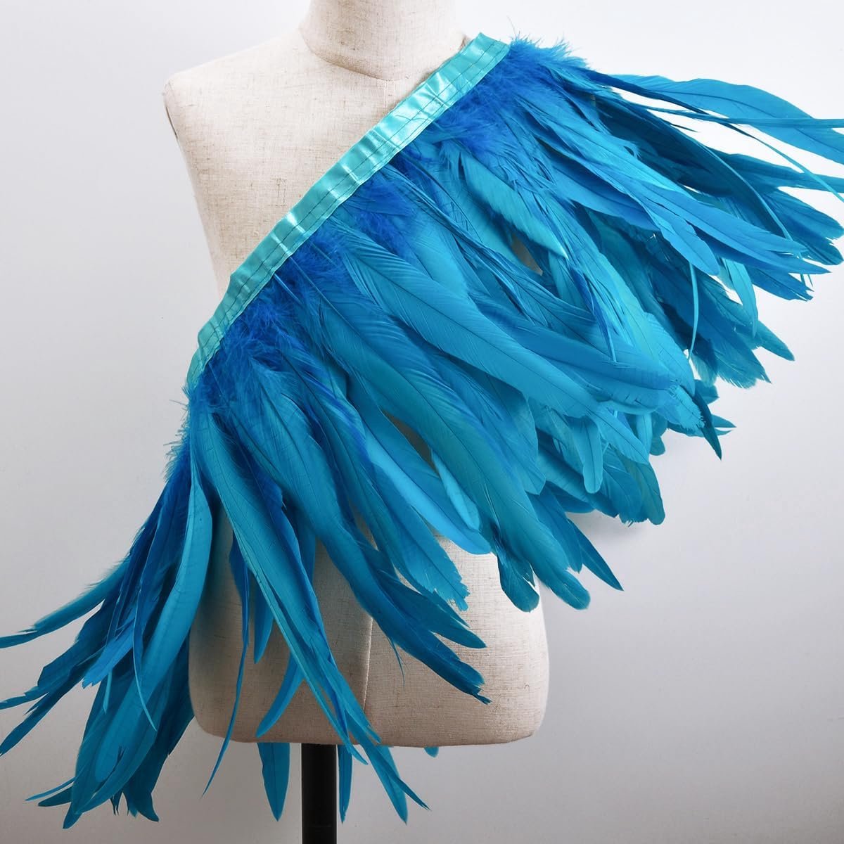 Franje met Satinlint, 2 Meter Lang en 28-33cm Breed, Natuurlijke Veren voor Naaien, Kostuums, Carnaval, Halloween, Bruiloft en DIY Handwerk (Meerblauw)