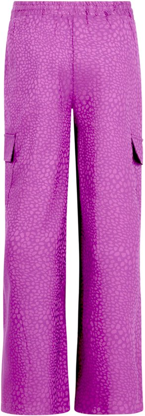 Paarse cargobroek met elastische tailleband en textuurprint, van achteren gezien.