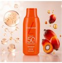 Lancaster Sun Beauty Body Milk SPF50 met ingrediënten zoals palmvruchten en oliebolletjes.