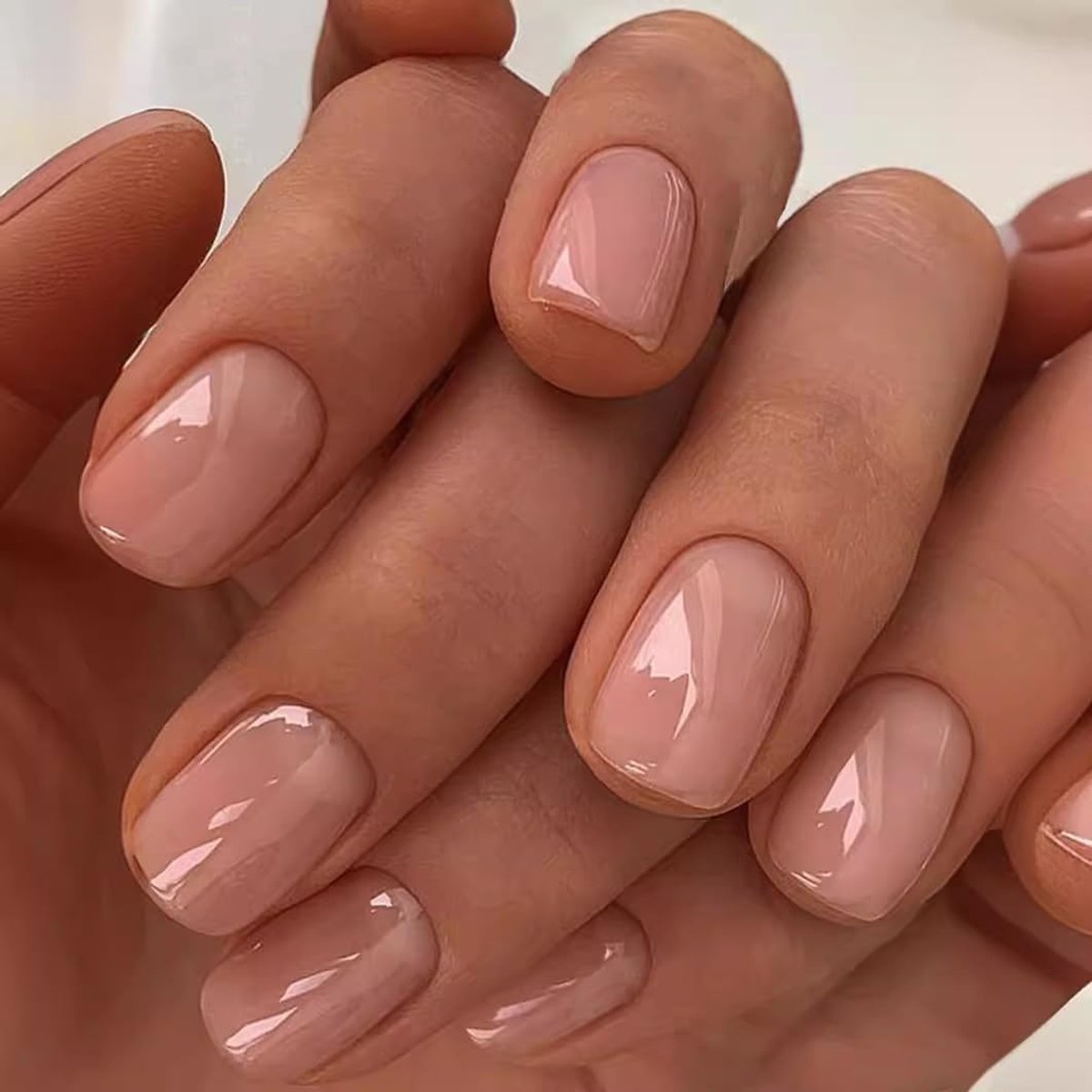 Nails Kort, Vierkante Doorzichtige Beige False Nails Volledige Dekking Kunstnagels met Nagellijm, Vierkant Beige Beige Acryl Kunstmatige Vingernagels voor Vrouwen & Meisjes