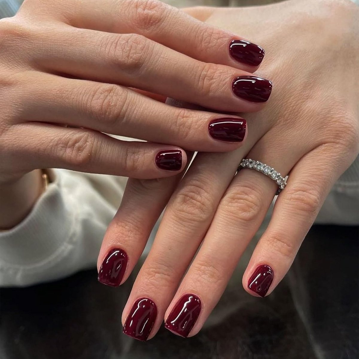 24-delige bordeauxrode Press-on-nagelset – Extra korte ronde Jelly-Gel nagels, glanzend & herbruikbaar – Kunstnagels voor vrouwen, Manicure