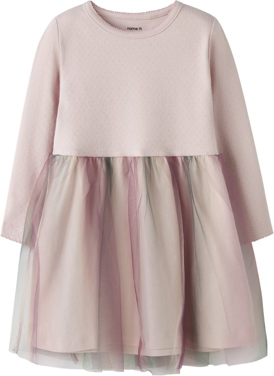Roze NAME IT jurk met lange mouwen, textuur en tule rok in paarse en groene tinten.