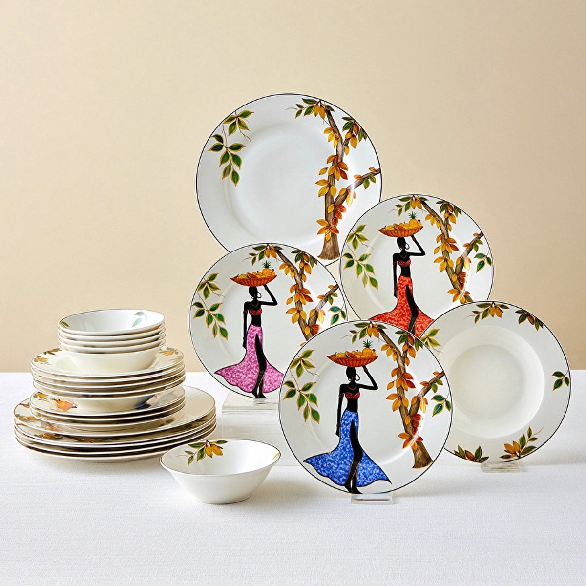 Karaca Elegance Bone Samira - 24-delige Serviesset – 6 Personen – Bone Porselein – Wit met Goud – Luxe Servies