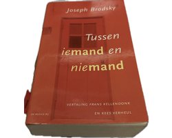 Tussen Iemand En Niemand