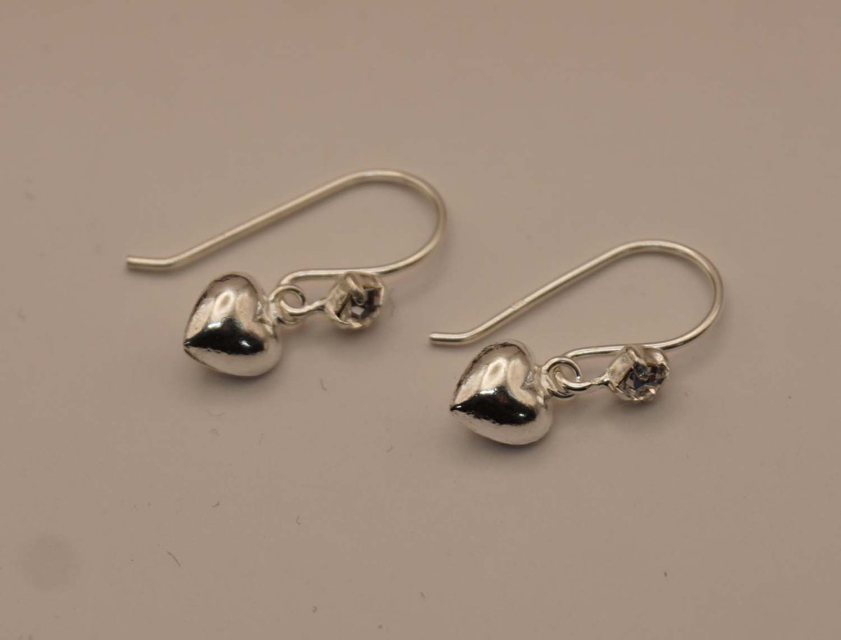 Sterling zilveren oorhangers kleine hartjes - kleine zilveren harten hanger voor oren - oorbellen voor geliefde - liefdes oorbellen hartjes - hartvormen oorbellen gemaakt van 925 zilver