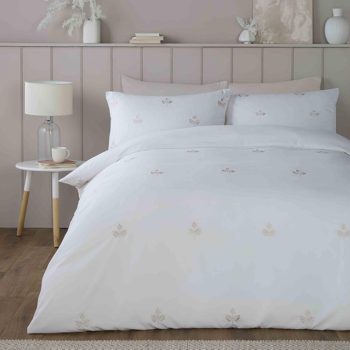 Omgoods - King Size Dekbedovertrekset met Bladeren Borduursel