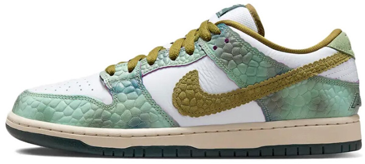 Nike SB Dunk Low Alexis Sablone Chameleon