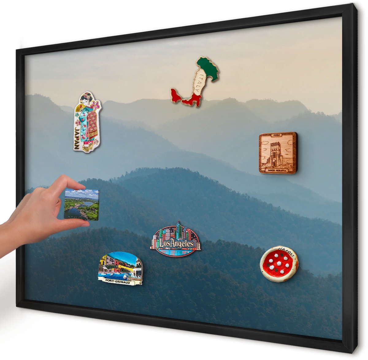 Artprintcave Groente Magneetbord mit Zwart Frame - 70x50 cm - Uitzicht Op De Bergen Magneet Bord mit Frame - Fotografisch Magnetisch Bord - Landschappen