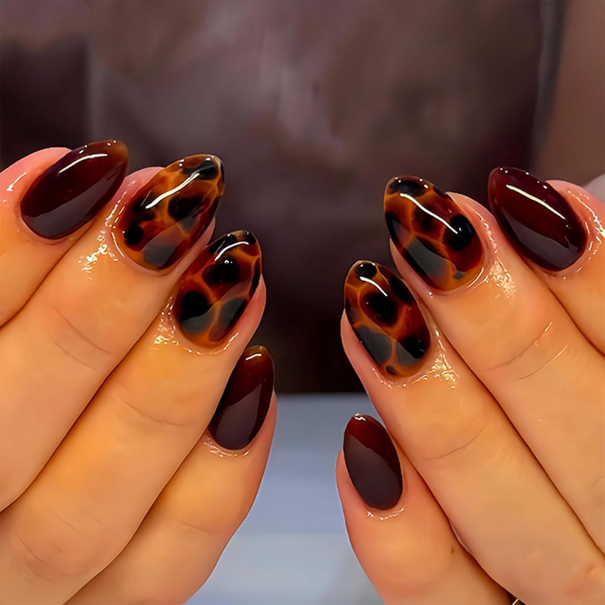 On Nails Almond, 24 stuks Luipaard Press On Nails Kort Ovaal, Kunstnagels met Schildpad Design, Kunstmatige Gel Acryl Nagels met Lijm