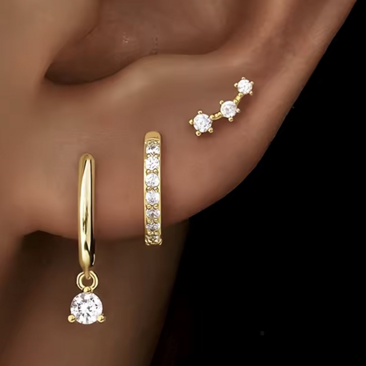 Oorbellen Set - 3 stuks - Kleur: Goud - Luxe Oorbellen - Incl. Cadeauverpakking - Oorhangers / Oorring / Oorknopjes - Hoge Kwaliteit RVS - Stainless Steel / Roestvrijstaal - Verkleurt Niet - Oorbellen Set - Oorbellen Vrouwen / Dames