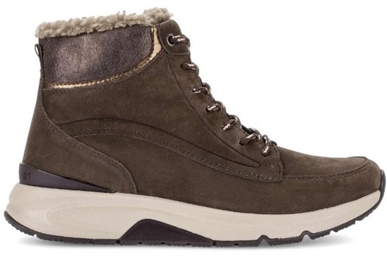 Donkerbruine leren veterboot met veters, beige zool en lichte fleece voering.