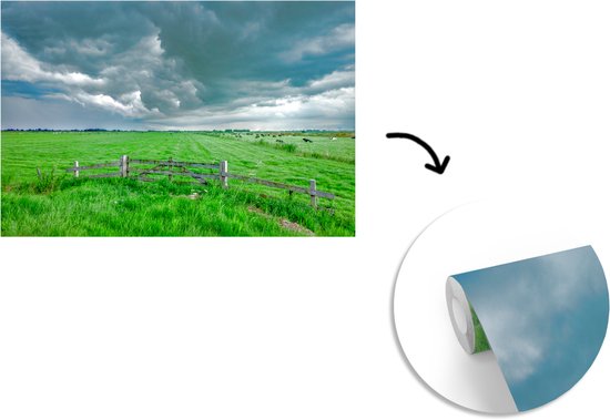 Papier peint photo peint vinyle - Nuages de pluie sur un paysage hollandais largeur 360 cm x hauteur 240 cm - Tirage photo sur papier peint (disponible en 7 tailles)