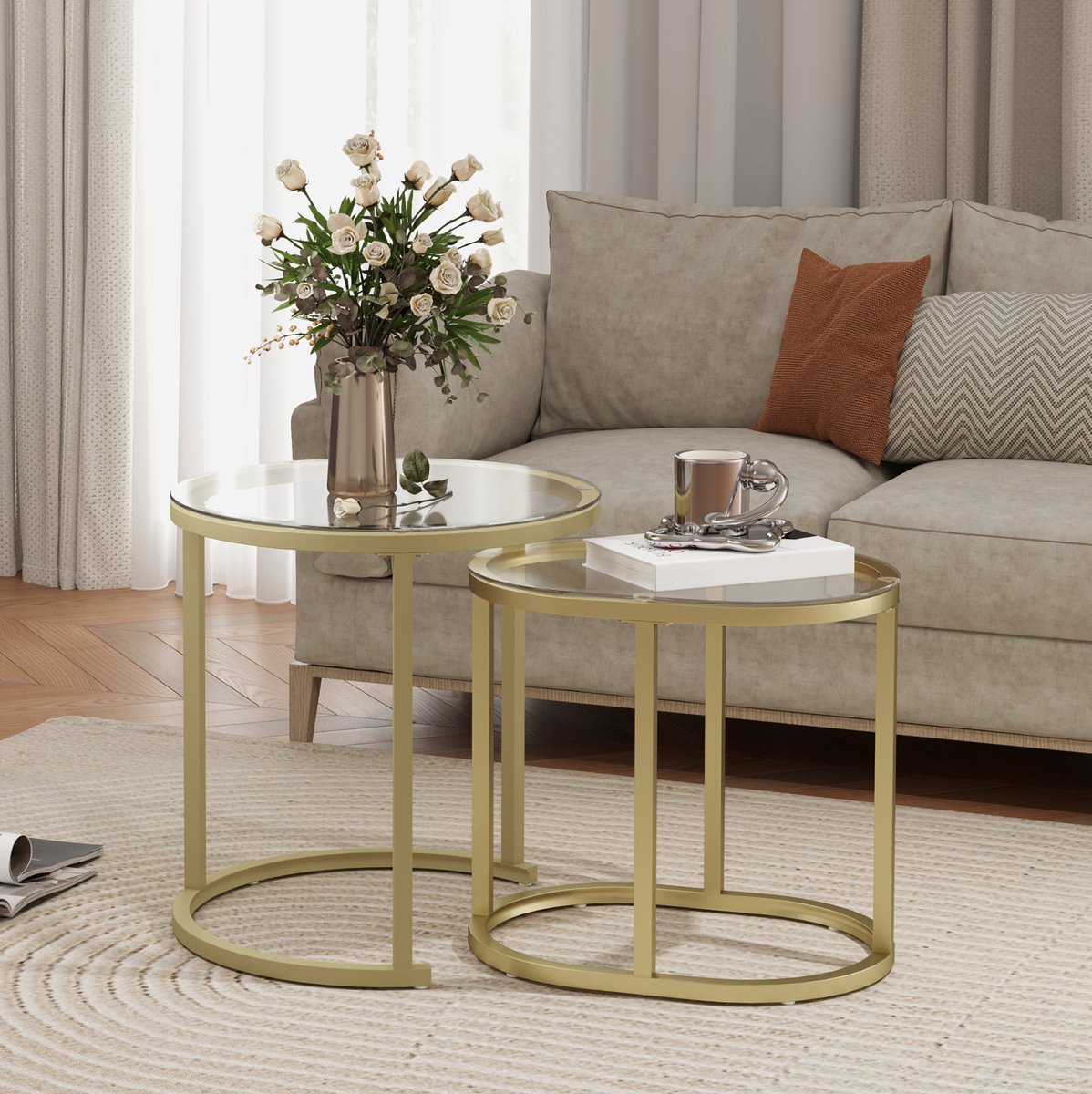 MEUNIQ Salontafel set van 2 rond en ovaal stapelbaar met glazen tafelblad en stalen frame, 60 x 36 x 43,5 cm / Ø 50 x 50,5 cm, goud, woonkamer