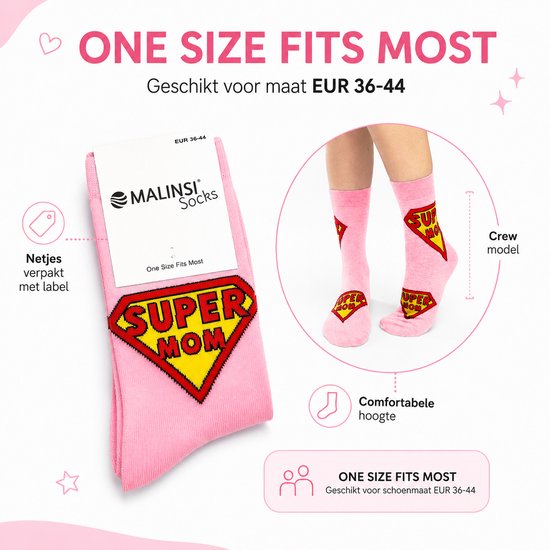 Roze sokken met 'SUPER MOM' logo, netjes verpakt met label. Crew model.