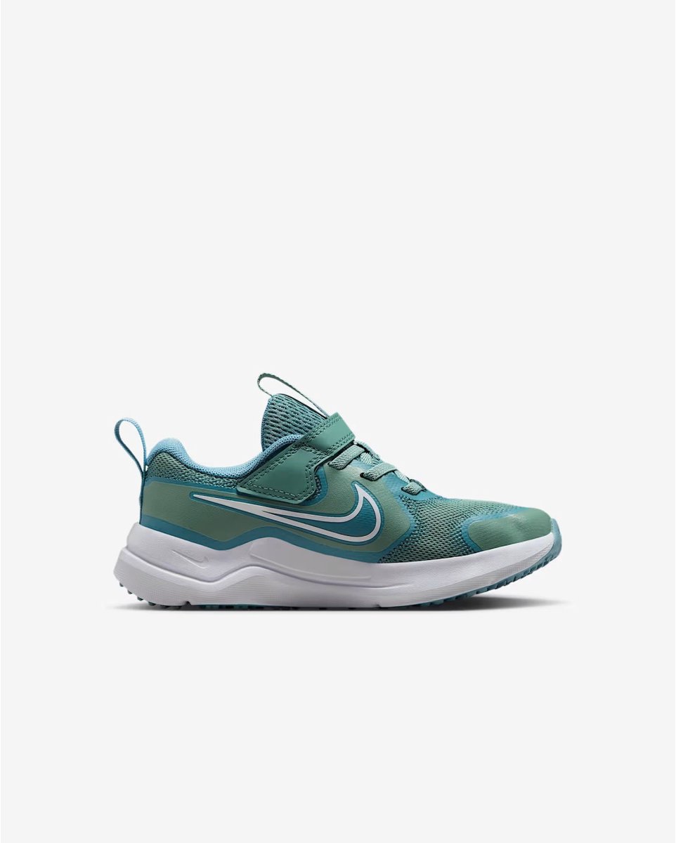 NIKE COSMIC RUNNER HM4401-008 22