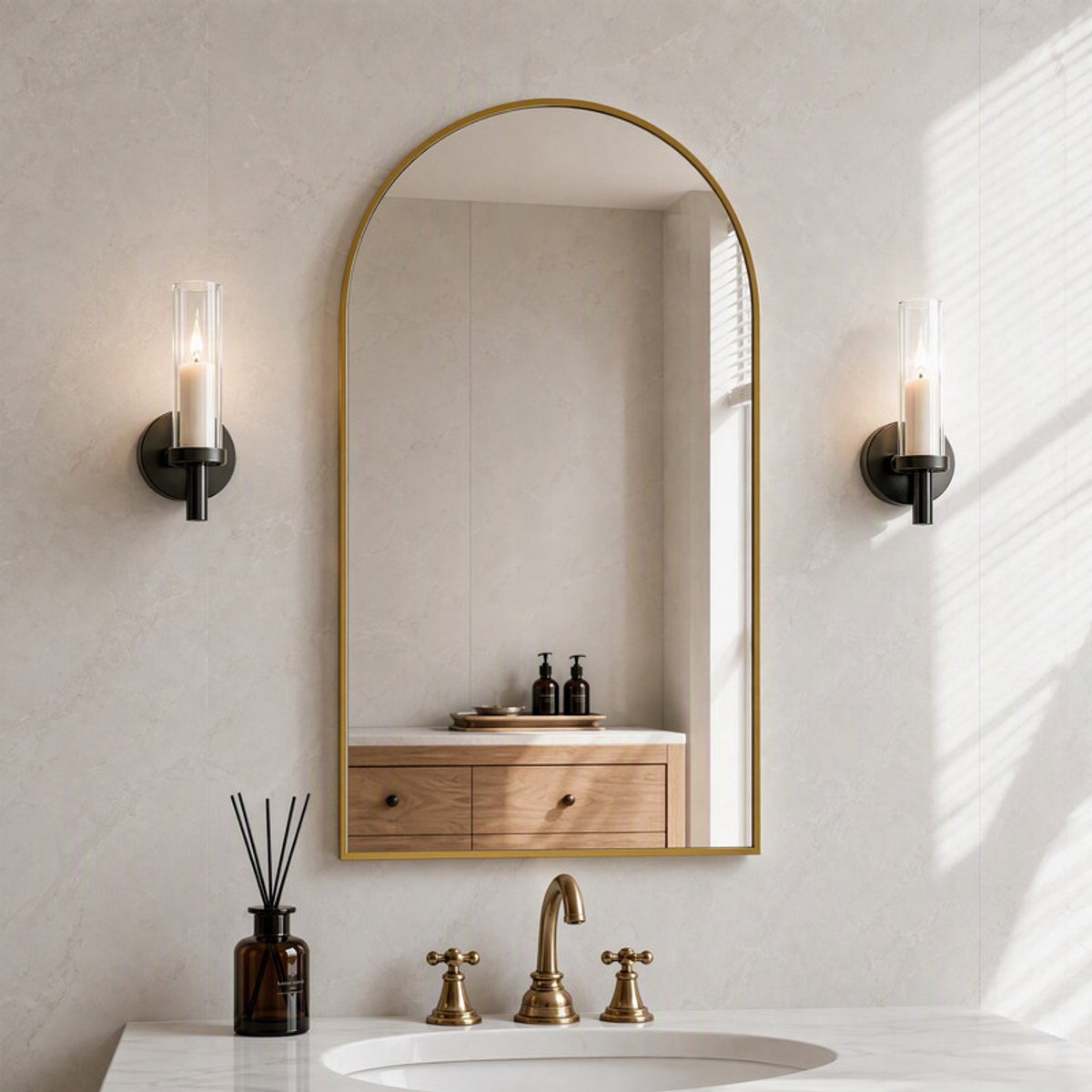 Boogvormige Wandspiegel 91x61 cm Goud met Aluminium Frame, Vervormingsvrij Veiligheidsglas – Spiegel voor Badkamer, Slaapkamer en Hal