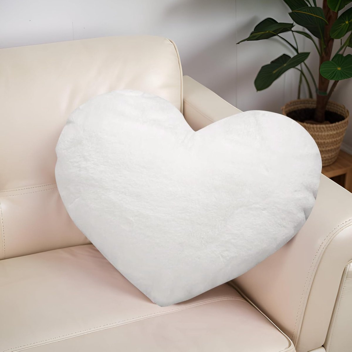 SnelShoppen - Hartvormig Knuffelkussen 46 x 36 cm, Fluffy Decoratiekussen, Aesthetisch Pluche Kussen voor Kinderen, Witte Hartkussen voor Sofa en Kame