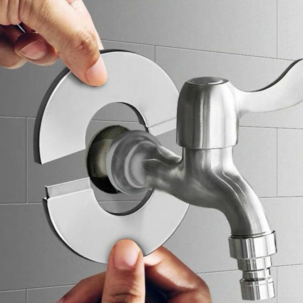 SnelShoppen - RVS Waterpijp Wandafdekkingen Badkamer Douchekraan Decoratieve Cover - Duurzaam en Praktisch - Geschikt voor Modern Interieur