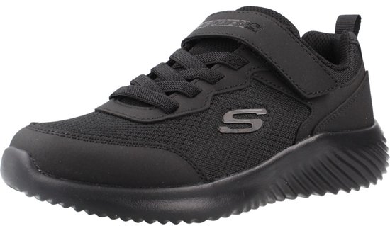 Zwarte Skechers sneaker met klittenbandsluiting, veters en opvallende zool.