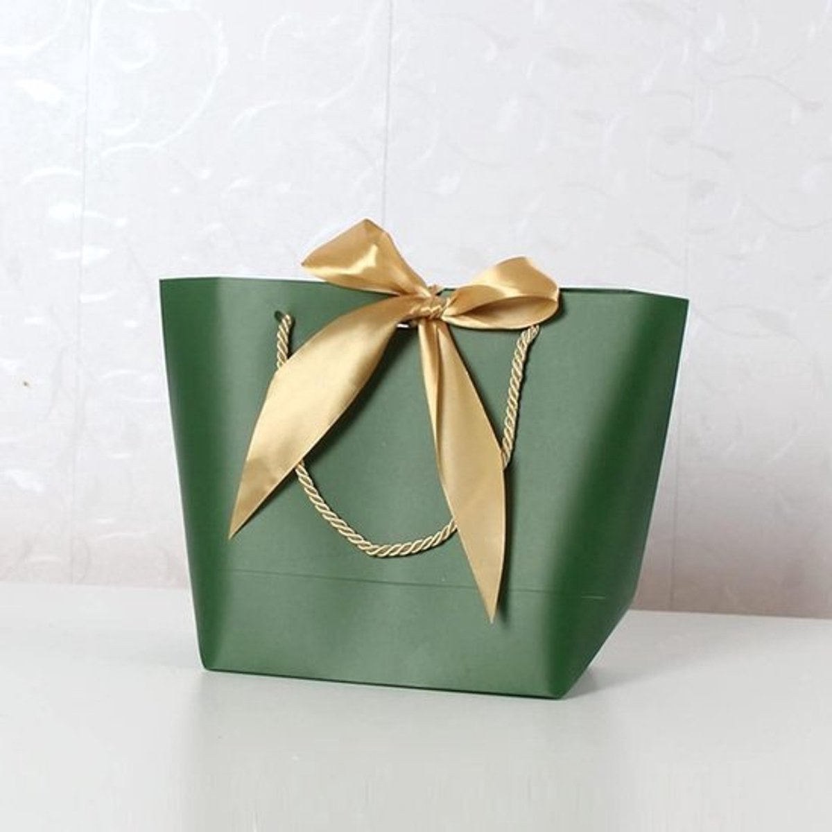 10 Stuks Papieren Zakjes, Cadeautassen met Lint, 21 x 14 x 16 x 7 cm, Handige Zakjes voor Verjaardag, Bruiloft, Feest en Kerstmis, Donkergroen
