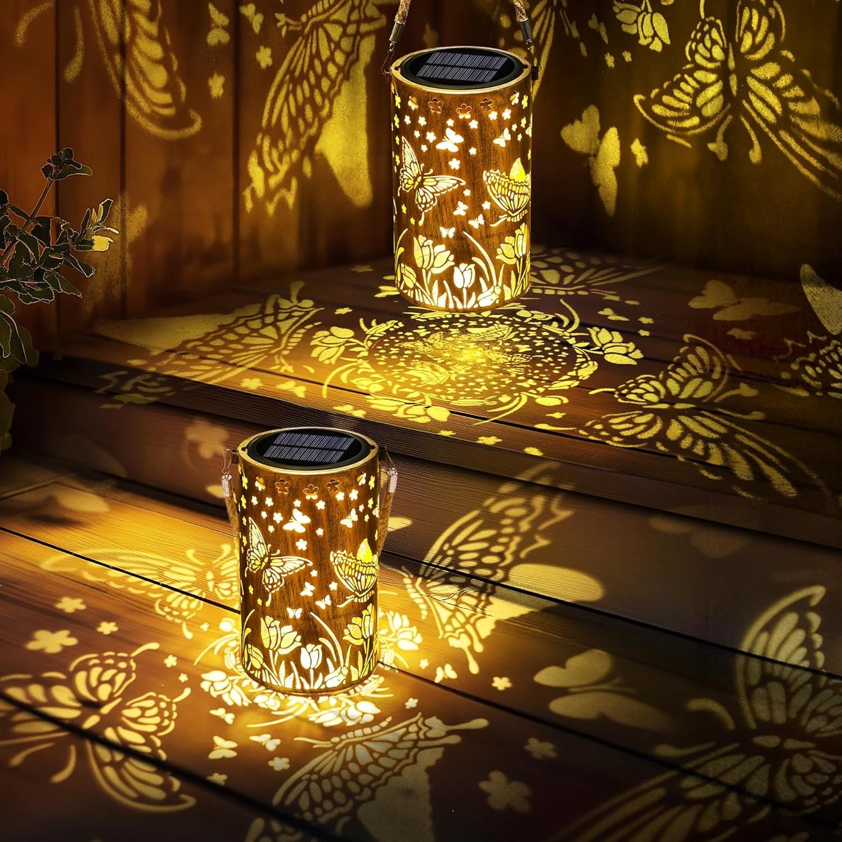 Lampen op zonne-energie voor buiten, tuin, 2 stuks, led, metaal, vlinder, solar-lantaarn voor buiten, hangend, IP65 waterdicht, tuindecoratie voor balkon, patio, terras, cadeaus voor vrouwen