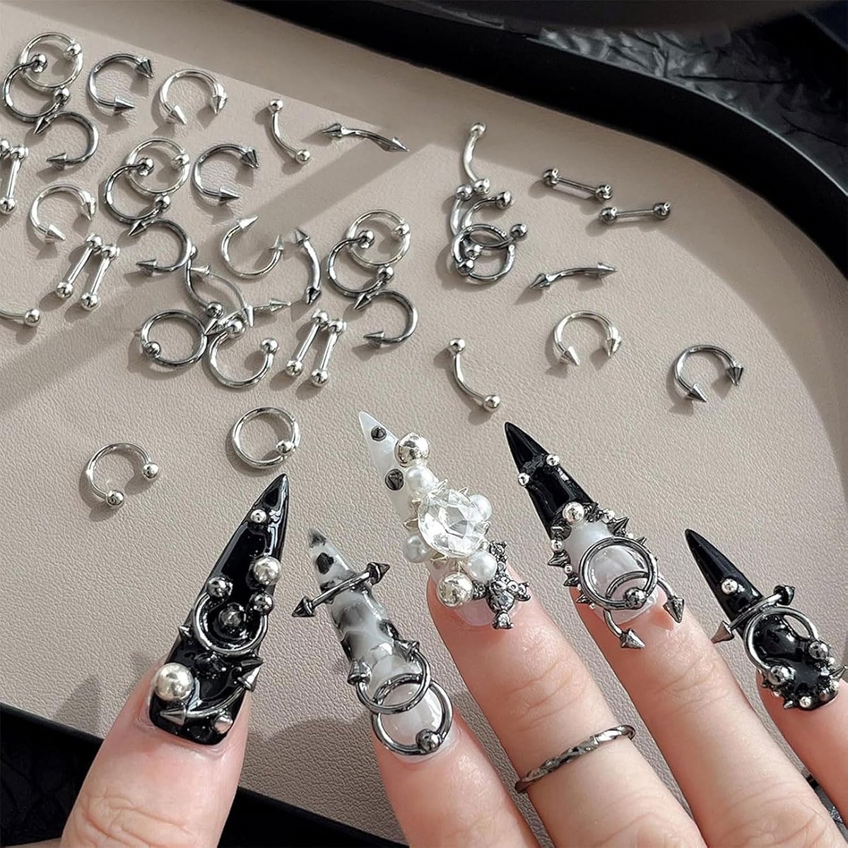 Punk metalen studs voor nagels - 60 stuks - legering - trendy nail art accessoires - ShopVlot