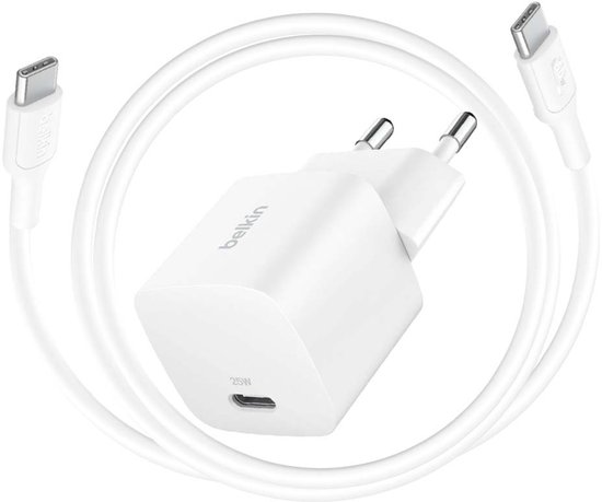 Chargeur mural USB-C blanc Belkin 25W avec câble USB-C vers USB-C blanc de 1m.
