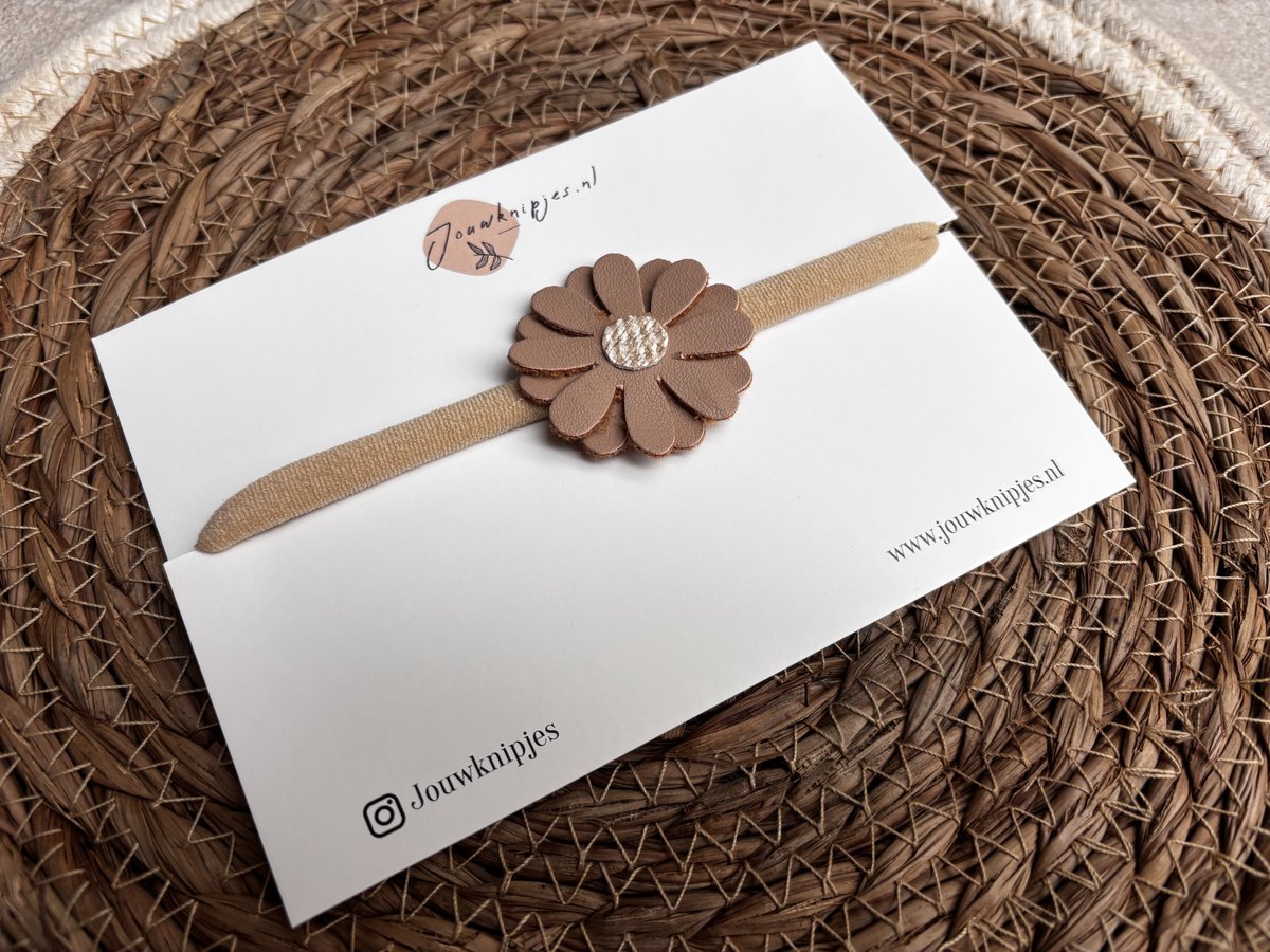 Baby haarband bloem bruin - Baby haaraccessoires - Baby meisjes haarbandjes - Newborn haarbandjes -Baby Haarbandje - Kinderhaarband - babykleding - baby haarband - baby meisje - meisjes - baby kleding - hoofdband baby - haarband
