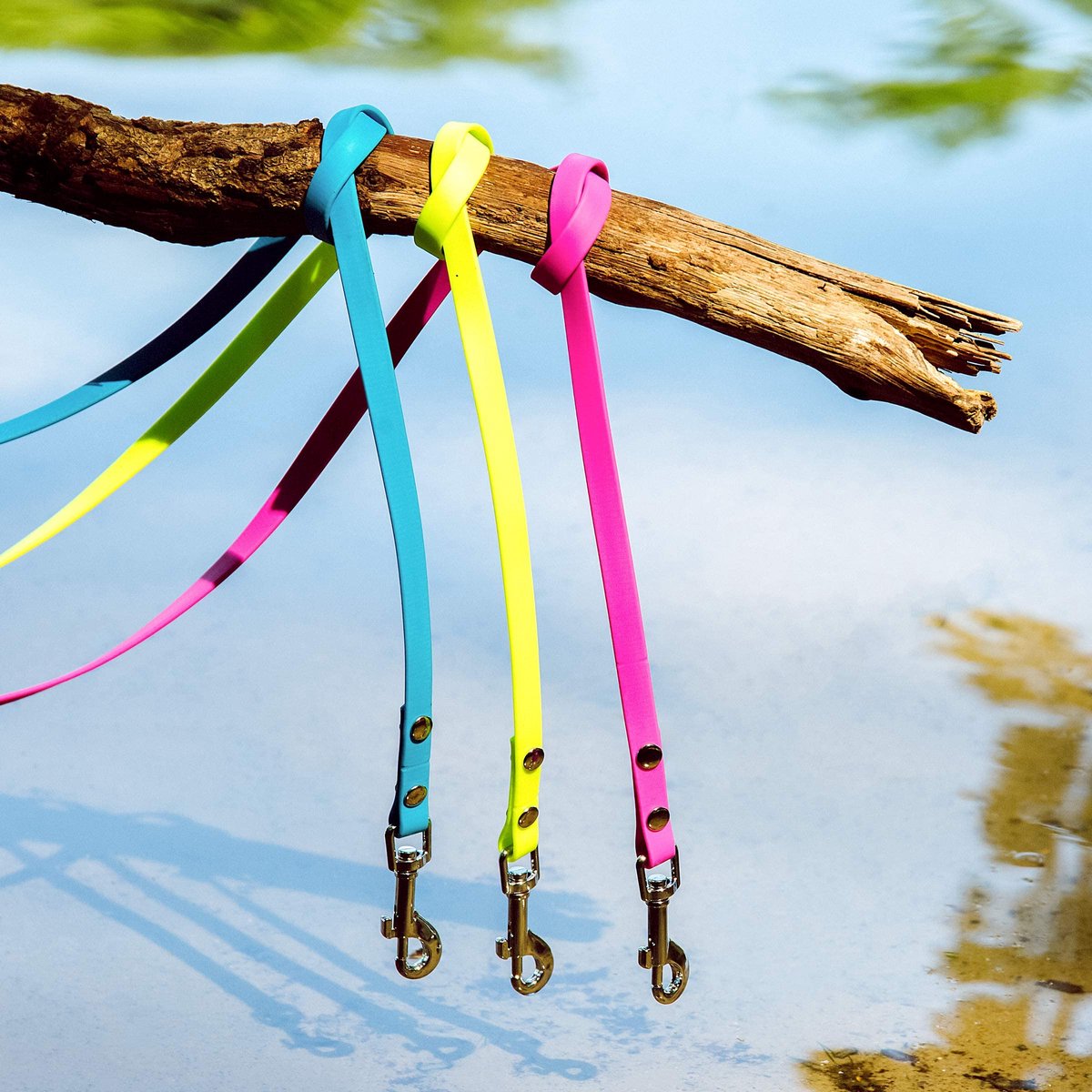SnelShoppen - 15m Hondenriem Sleelijn met Handlus, Cyaanblauw, Extra Smal, Vuil- en Waterafstotend, Perfect voor Wandelen en Buitenactiviteiten