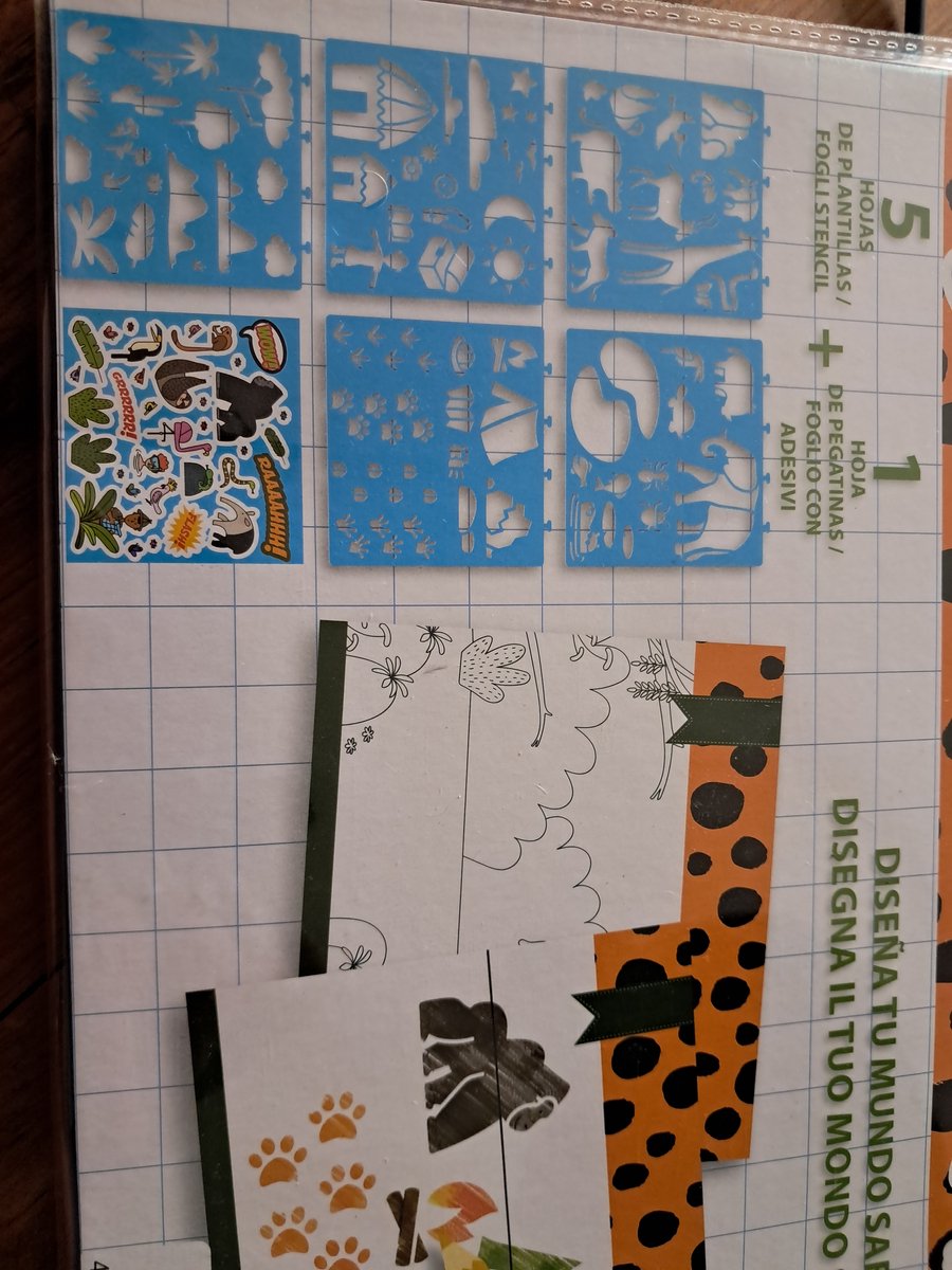 Crelando Sjablonenboek Safari - 1 schetsboek - 5 sjablonen - 36 vellen met patronen - 1 stickervel