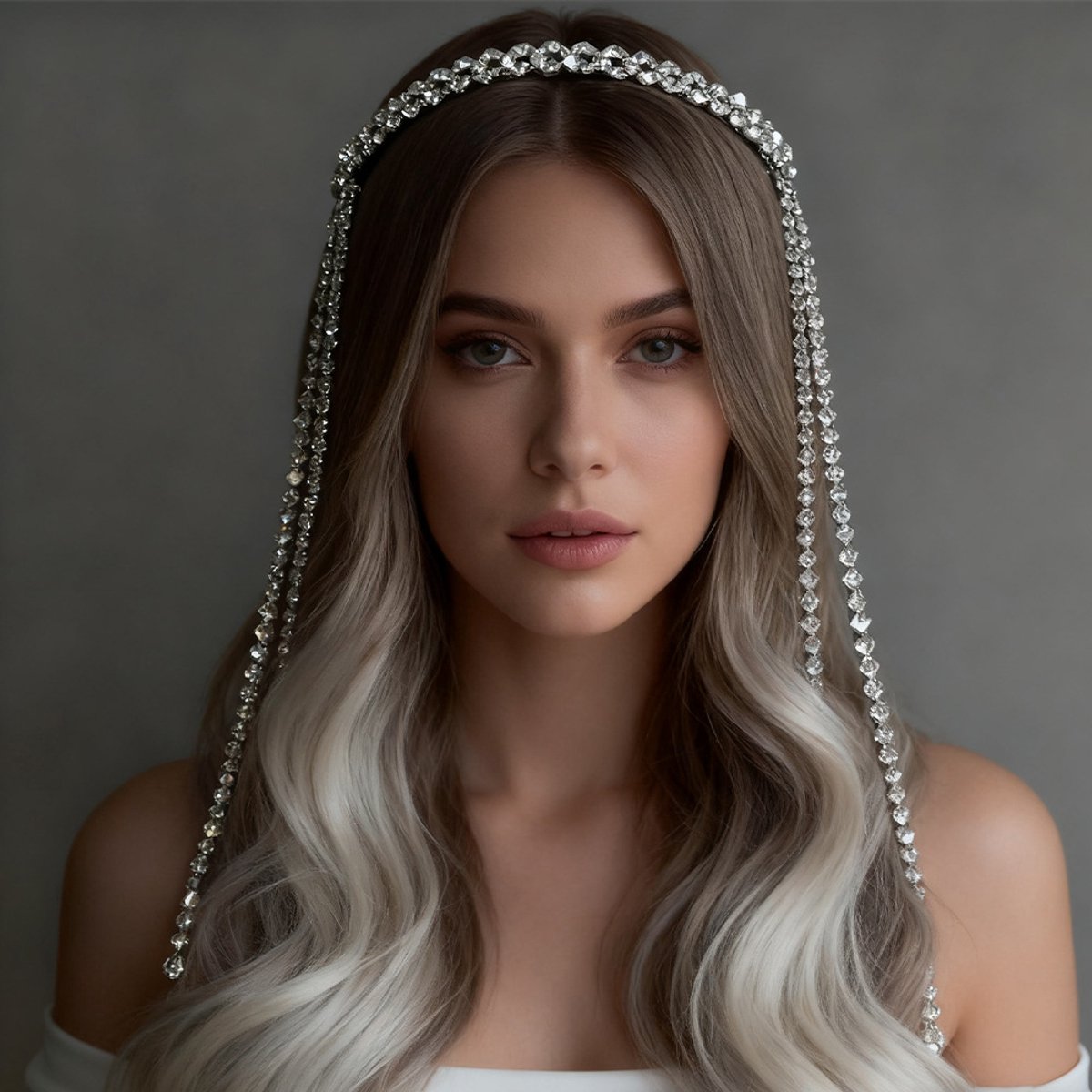 Haar ketting - minimalistisch ontwerp voor vrouwen met kwast en strass steentjes geschikt voor dagelijks en formeel feestelijk dragen