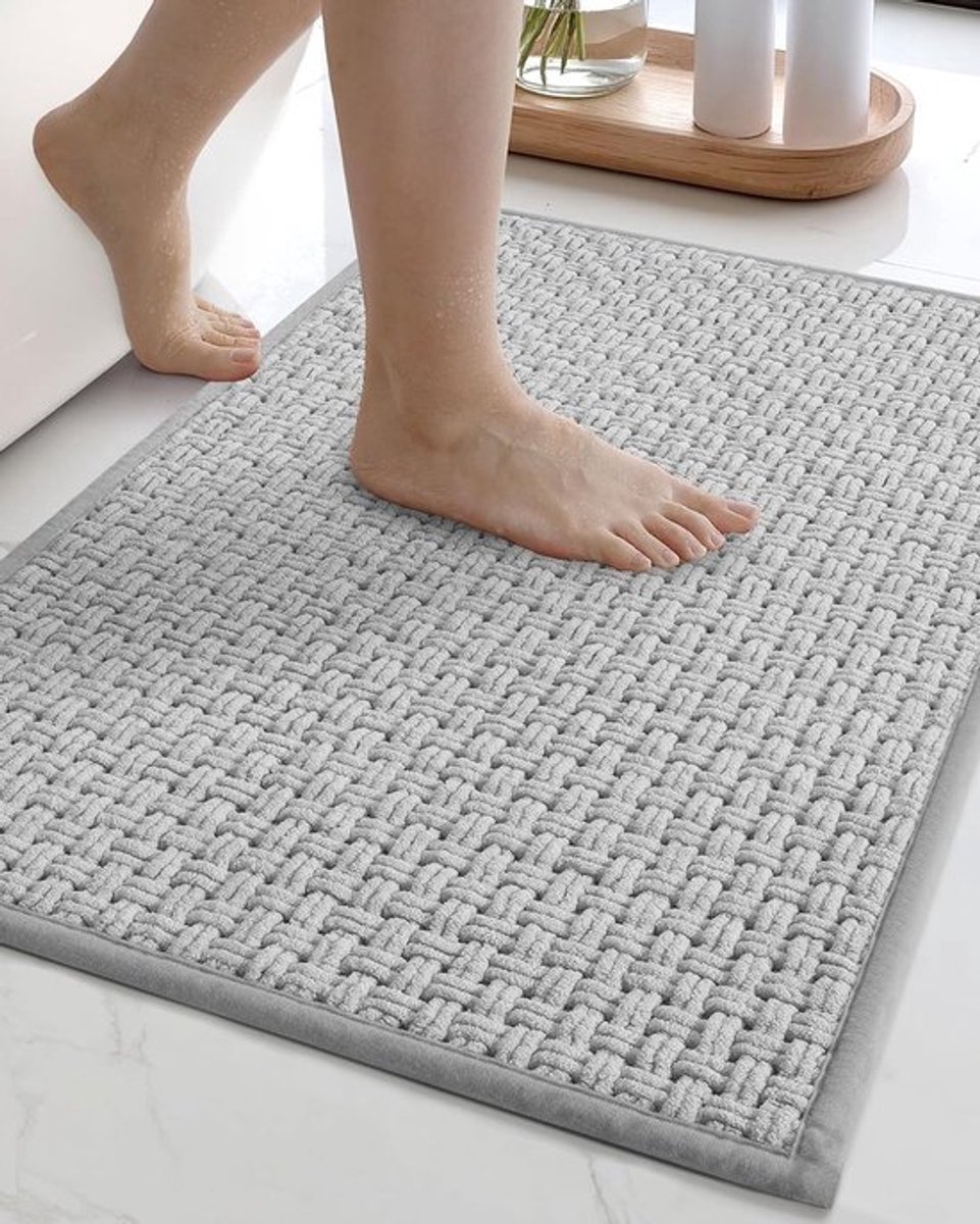 Absorberende Badmat 44 x 75 cm Lichtgrijs - Antislip, Sneldrogend en Comfortabel voor Badkamergebruik
